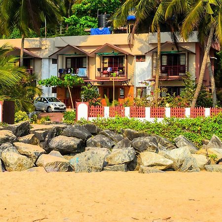 Club 7 Beach Resort Kannur Bagian luar foto