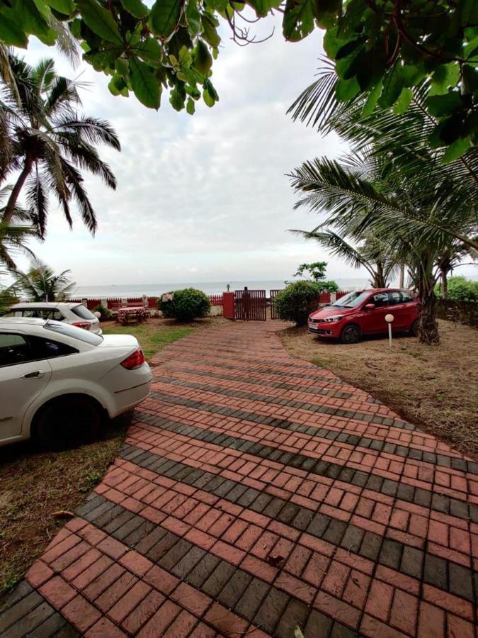 Club 7 Beach Resort Kannur Bagian luar foto