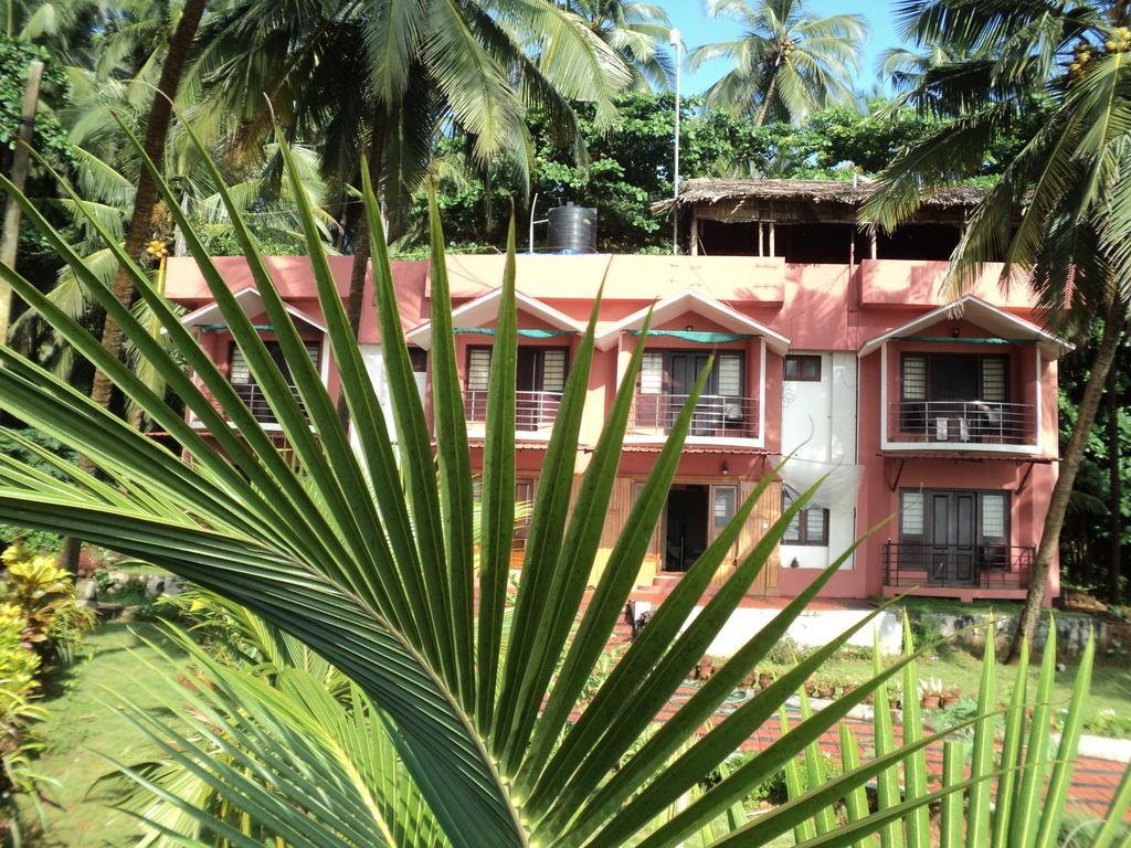 Club 7 Beach Resort Kannur Bagian luar foto