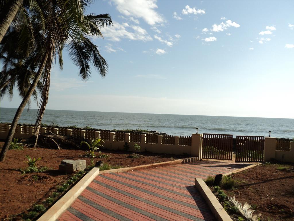 Club 7 Beach Resort Kannur Ruang foto