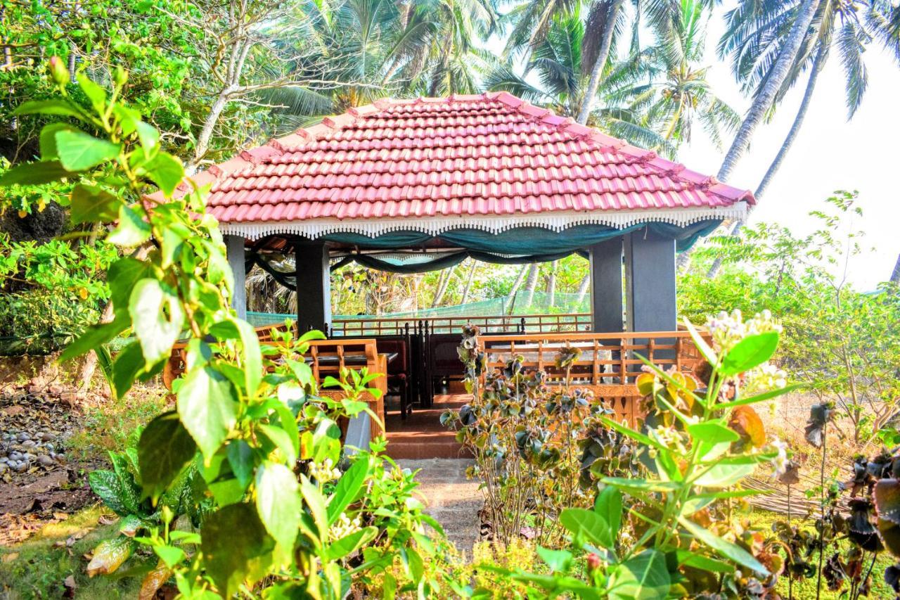 Club 7 Beach Resort Kannur Bagian luar foto