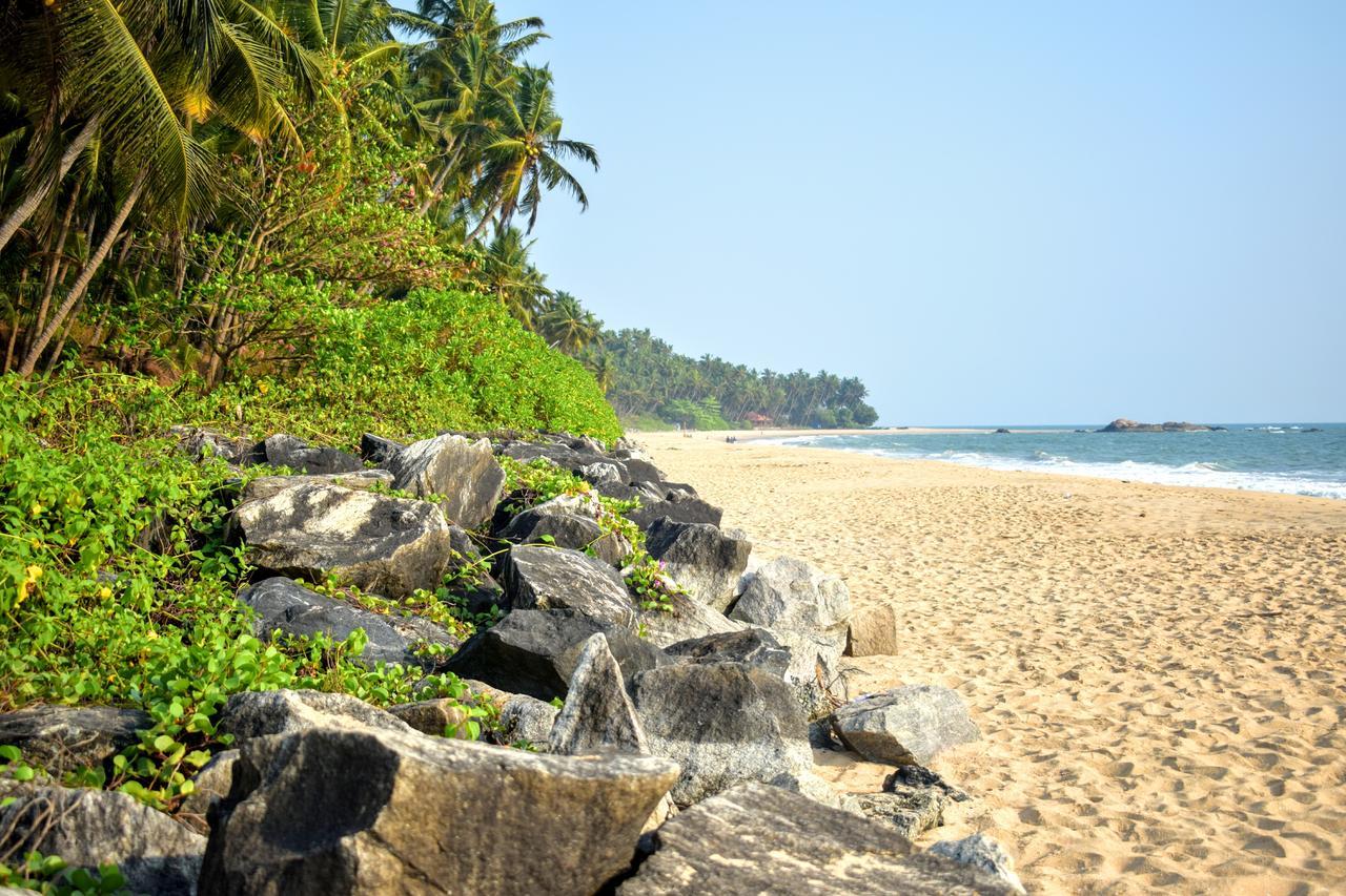 Club 7 Beach Resort Kannur Bagian luar foto